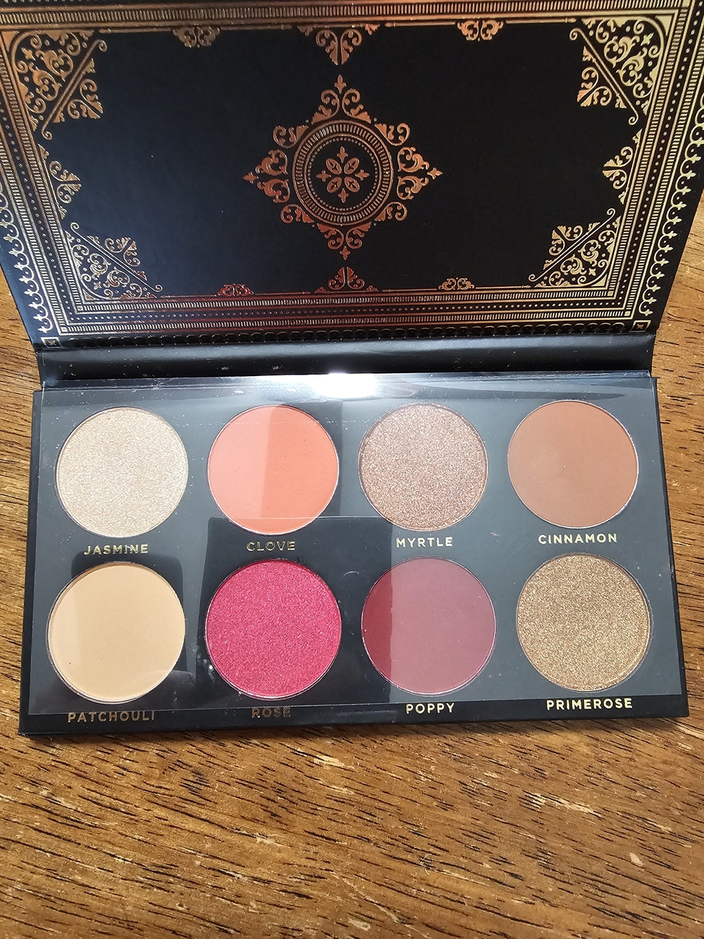 Ace Beaute Nine-Pan Eyeshadow Palette